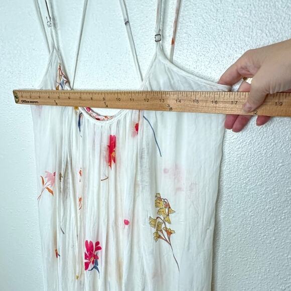 Lovestitch White Mimi Floral Print Sleeveless Scoop Neck Cross-Back Maxi Dress - Picture 14 of 14